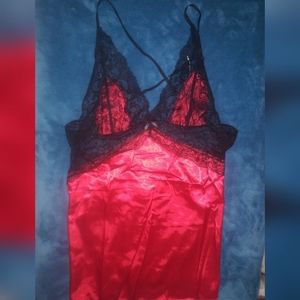 Lace Lingerie and robe set New with tags